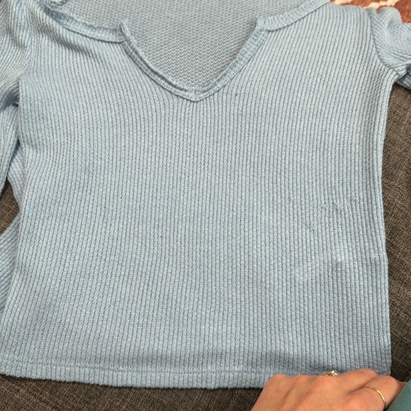 Urban Outfitters Lias Notch Neck Long Sleeve - Picture 9 of 9